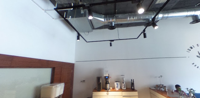 ادمي قهوة و محمصة