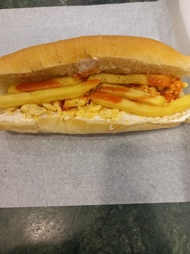 مطعم ماما منيرة