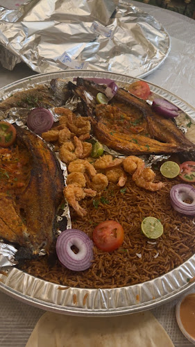 مطعم طاجن واو للمأكولات البحرية - الضيافة