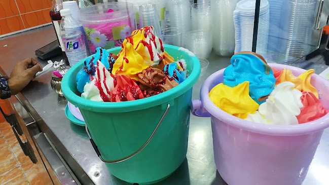 ايس كريم وعصيرات السندباد