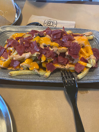 سنشري برجر - الضيافة