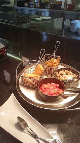 56 آڤنيو داينر