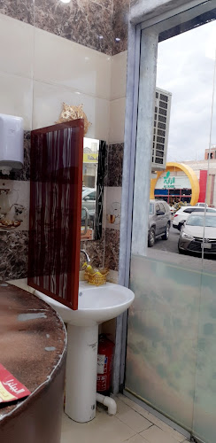 بيتزا هم - الضيافة