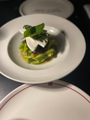 كريزي بيتزا - الضيافة