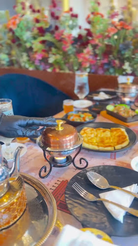 Opinii despre مطعم ولاونج شناشيل în جدة - الضيافة