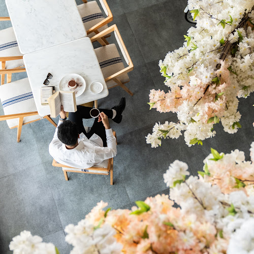 إميلين - الضيافة