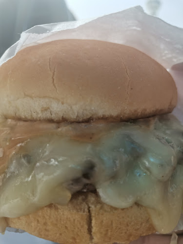 دبل تشيز بليز - الضيافة