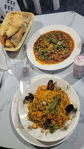 مطعم هنا تونس - جدة