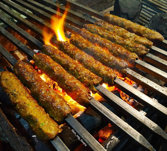 Comentarii opinii despre مطعم لاهور للاكلات الباكستانية