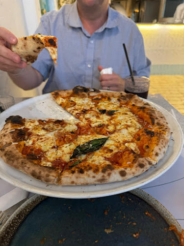 Opinii despre هيلينا بيتزاريا în الخبر - الضيافة