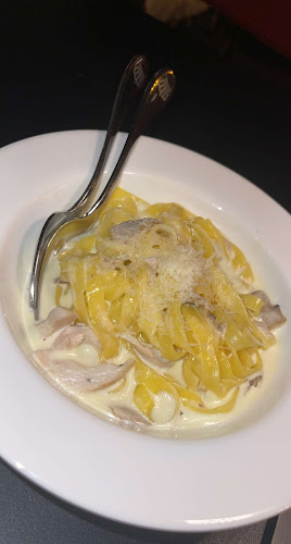 كريزي بيتزا - الضيافة