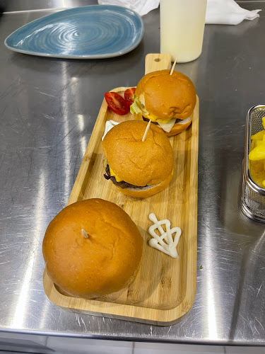 Opinii despre تافيرا لاونج Tavira lounge în الرياض - الضيافة