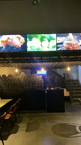 ان ات برجر - الضيافة