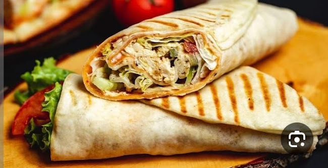 Comentarii opinii despre شاورما وفطائر ملاذ