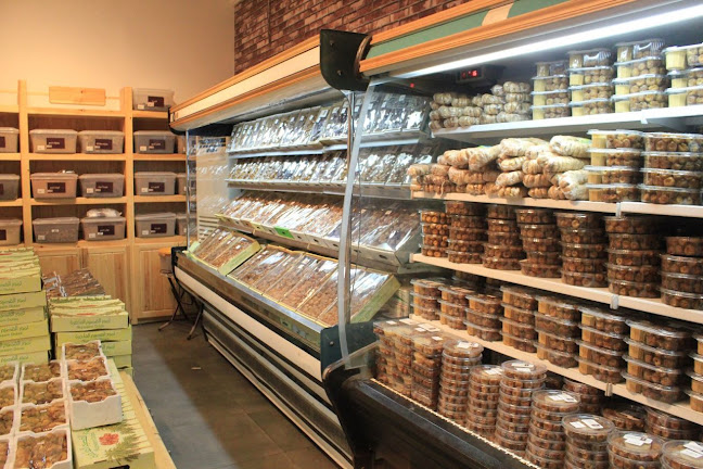 Opinii despre بن جزاء للتمور والقهوة în مكة - الضيافة