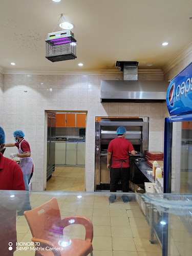 وقت البيتزا - الضيافة