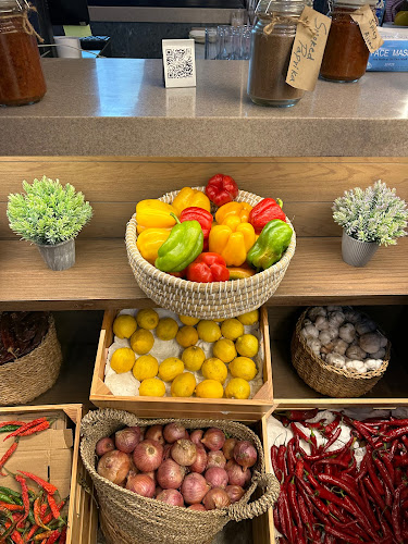 7 بلكانس بسترو