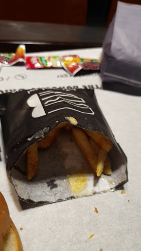 Opinii despre أصل البرجر - ASL ALBURGER în أبها - الضيافة