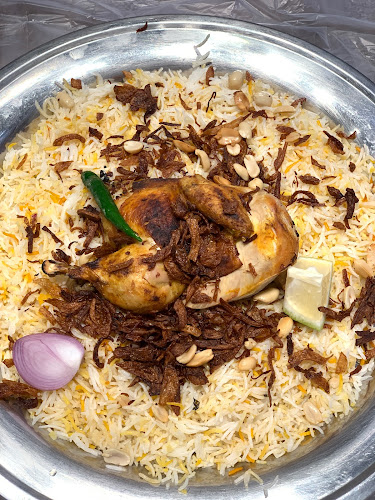 مطعم نصف مخصوص