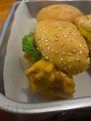 الشارع الثامن عشر، الزهور، الدمام 32423