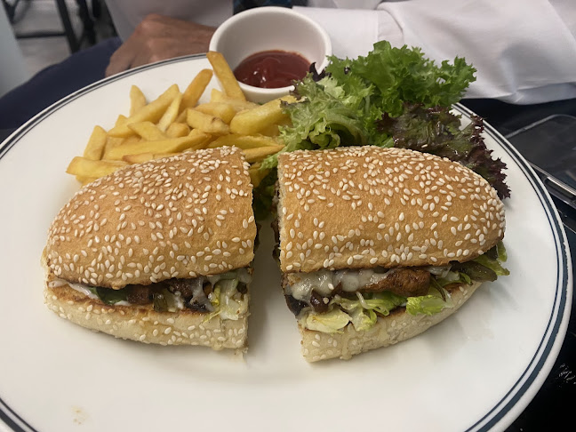 PAUL Bakery & Restaurant