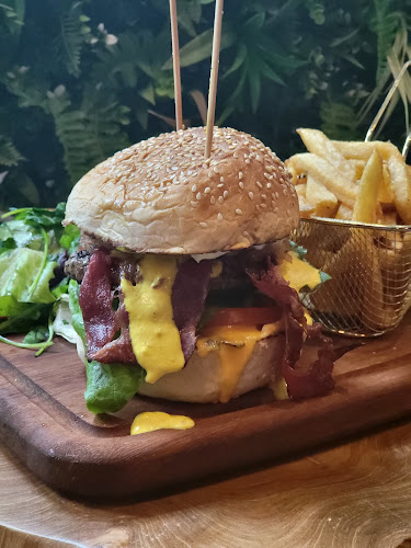 Comentarii opinii despre the Monkey's Lounge