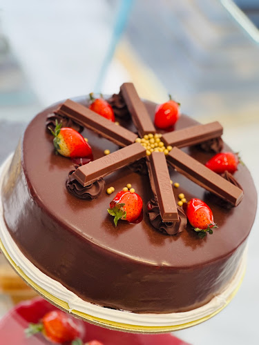 Opinii despre حلويات لاروشيه/فرع البيعة La Roche Sweets în الطائف - الضيافة