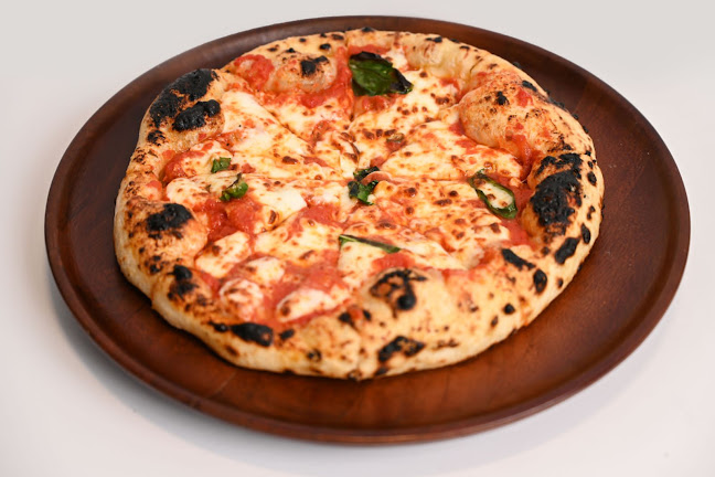 مطعم شاورما وبيتزا