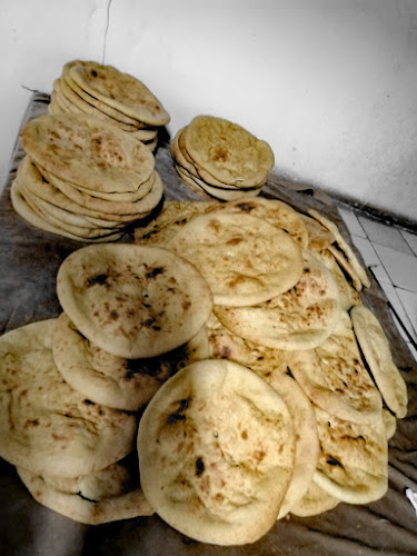 Comentarii opinii despre مخبز الديرة العربي