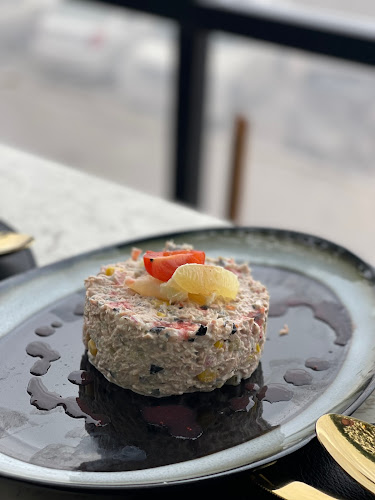 قمرت - الضيافة