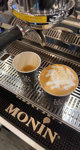 يولو قهوة مختصة - Yolo specialty coffee - الضيافة