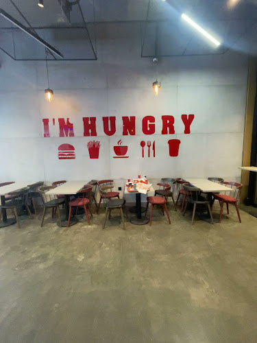 آيام هانقري - الضيافة