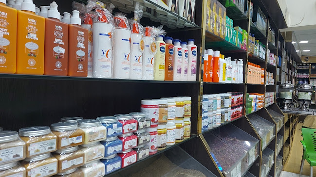 Comentarii opinii despre المرواني للعطارة حي الملك فهد