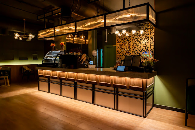 باب النيل لاونج