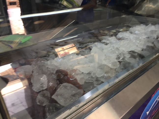 مطعم اسماك المينا - الضيافة