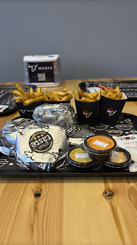 المغرزات، الرياض 12483