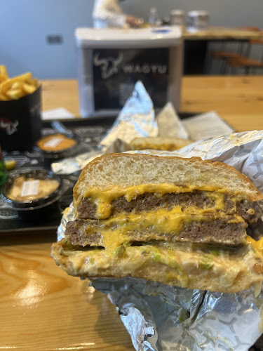 Comentarii opinii despre Rosalia Burger B4 روزاليا برجر