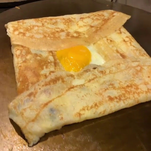 Opinii despre ذا رويال كريب كافيه în الرياض - الضيافة