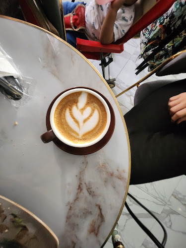 Opinii despre كاليتا كافيه în الطائف - الضيافة