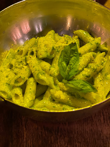 لاروستيكا بيتزارايا - الضيافة