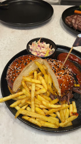 مستر اسادو برغر - الضيافة