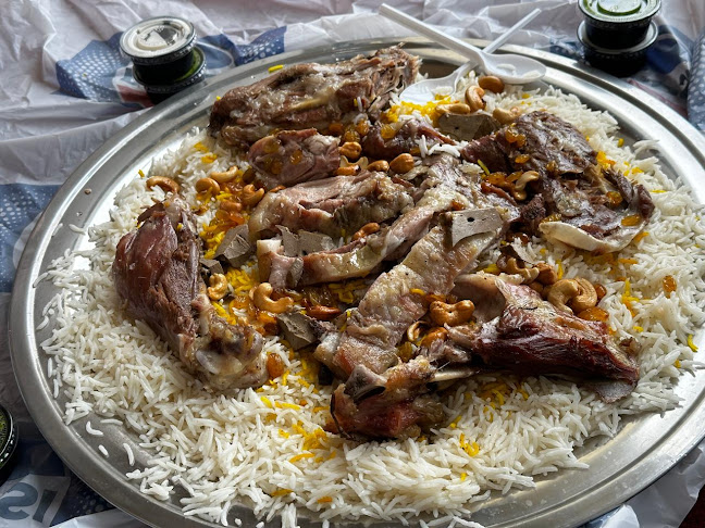 Opinii despre مطعم حنيذ علي رمزي în أبها - الضيافة