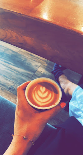 مقهى و محمصة كِفّة - طريق الملك خالد - المدينة المنورة