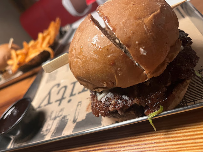 جرافتي برجر - الضيافة