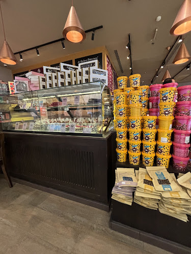 Opinii despre كافيه دنياسي | Kahve Dunyasi‏ în جدة - الضيافة