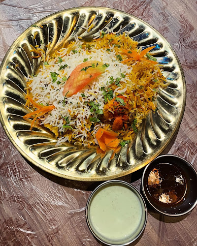 Opinii despre مطعم حاجیز în مكة - الضيافة