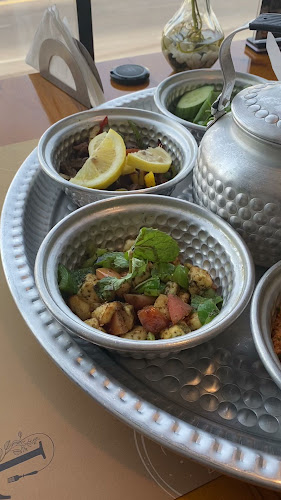 لا ڤي دور - الضيافة