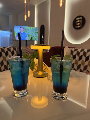 Opinii despre Moons & Tunes Restaurant & Cafe. مطعم ومقهي مونز اند تونز كافيه în جدة - الضيافة