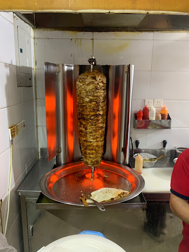 مطعم بارك شاورما وفطائر