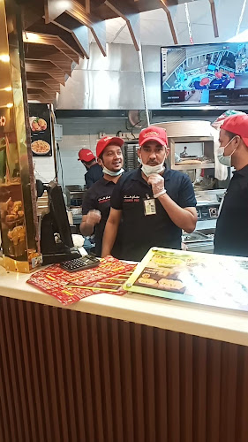 مطعم دجاج هات - المدينة المنورة